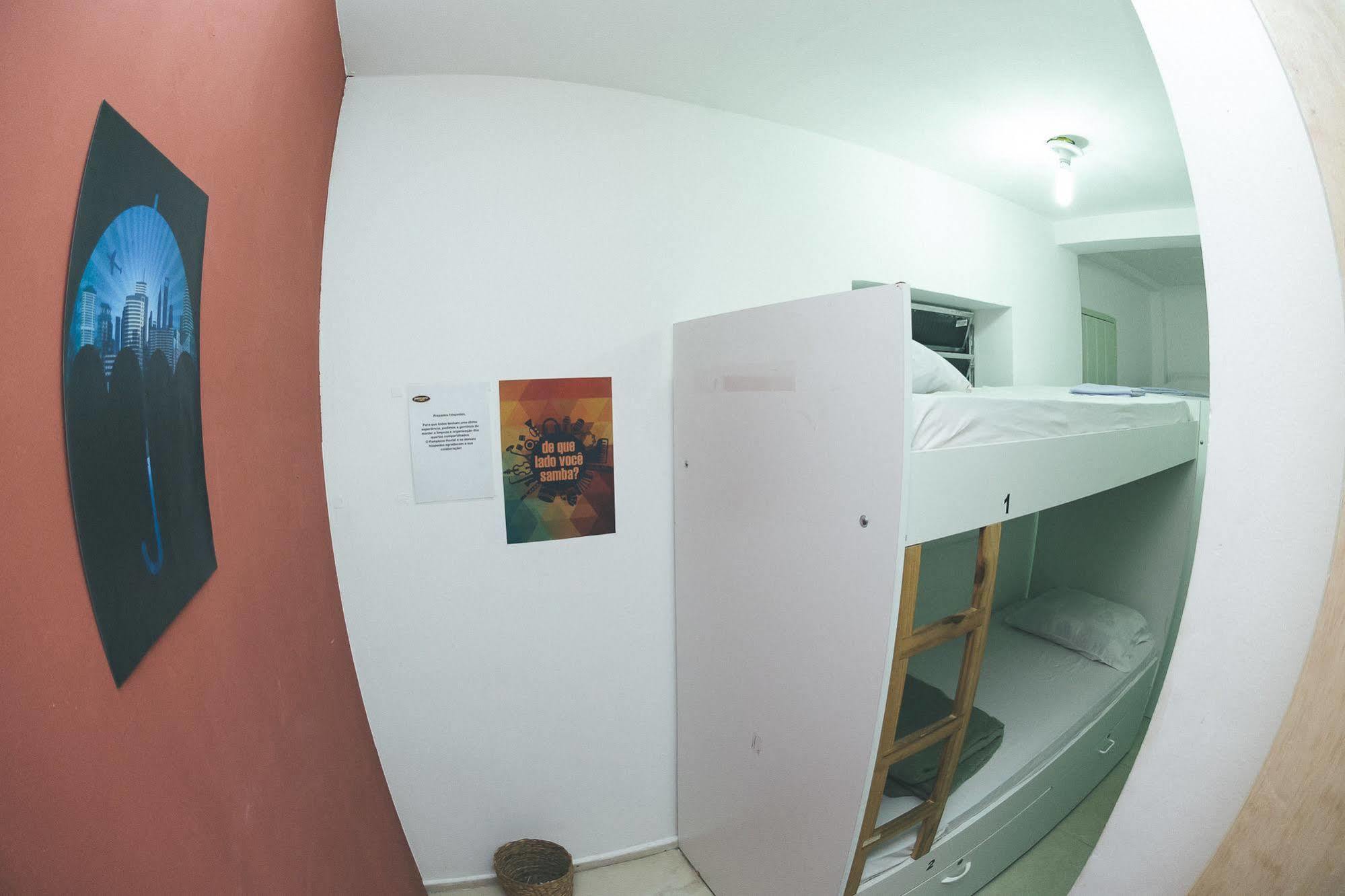 Pamplona Hostel Global San Paolo Esterno foto